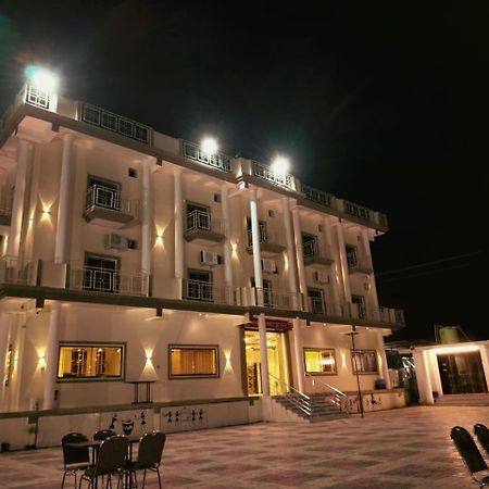 Mangalam Palace Seoni  Esterno foto