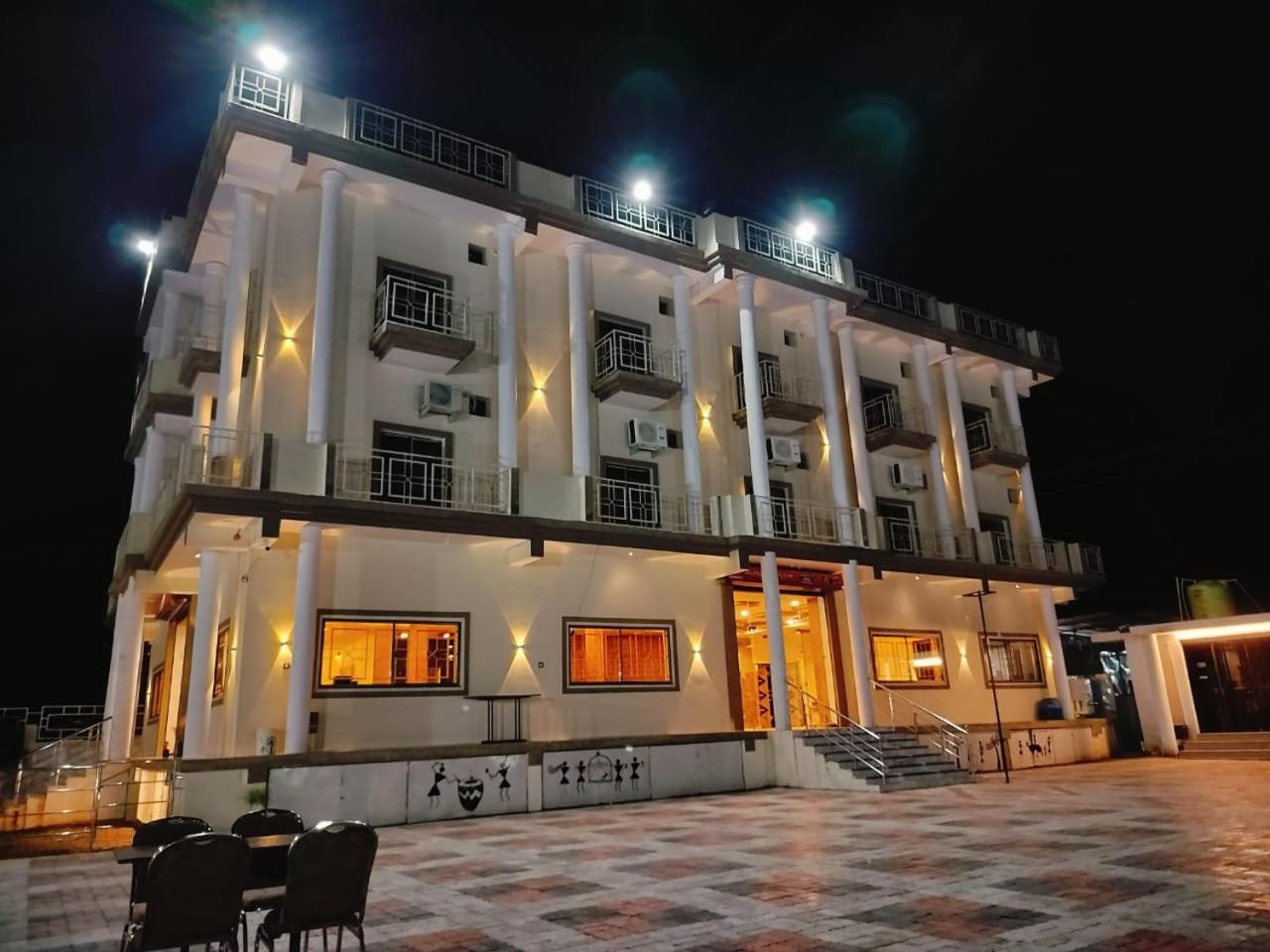 Mangalam Palace Seoni  Esterno foto
