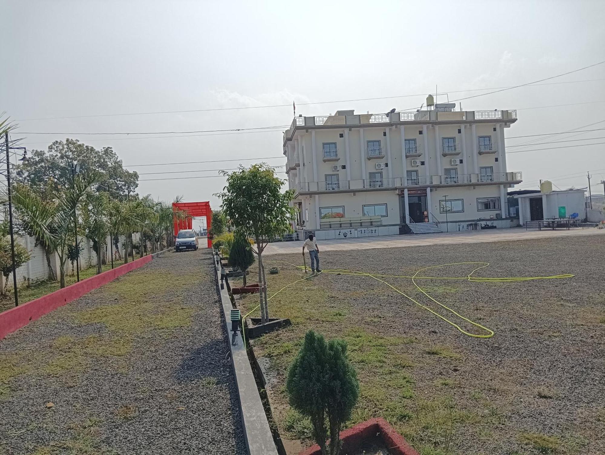 Mangalam Palace Seoni  Esterno foto